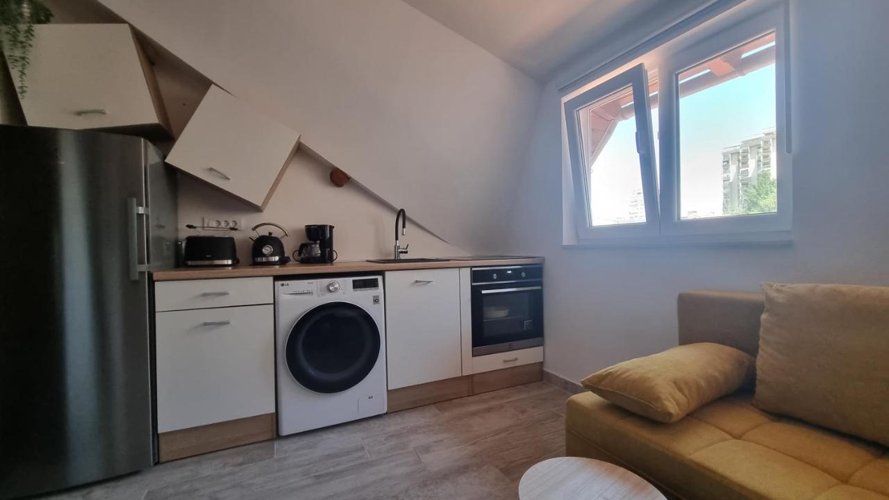 Apartament Steep-Climb Attic Studio W Floor Heating, Two Beds & 55" Tv Zagrzeb Zewnętrze zdjęcie