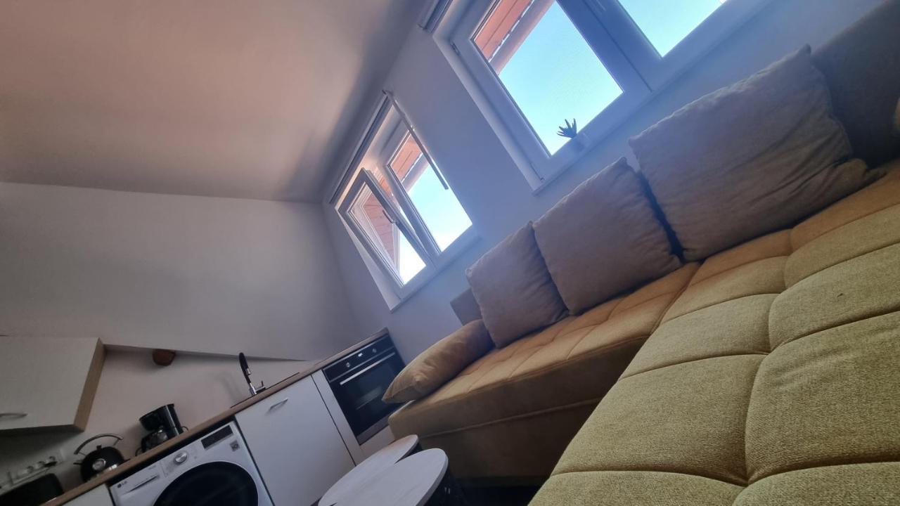 Apartament Steep-Climb Attic Studio W Floor Heating, Two Beds & 55" Tv Zagrzeb Zewnętrze zdjęcie